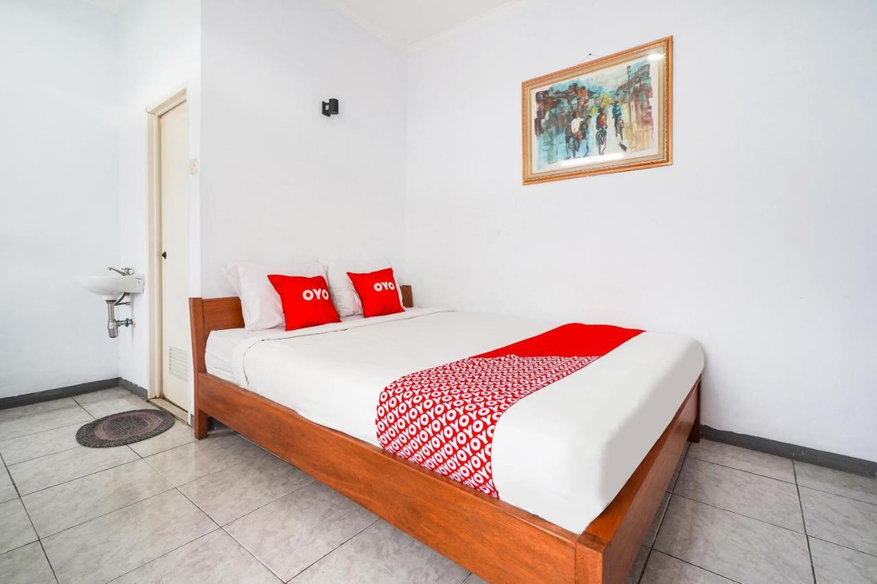 Oyo 91561 Gandhi Hotel باندونج المظهر الخارجي الصورة