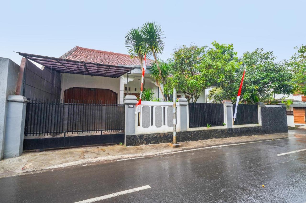 Oyo 91561 Gandhi Hotel باندونج المظهر الخارجي الصورة
