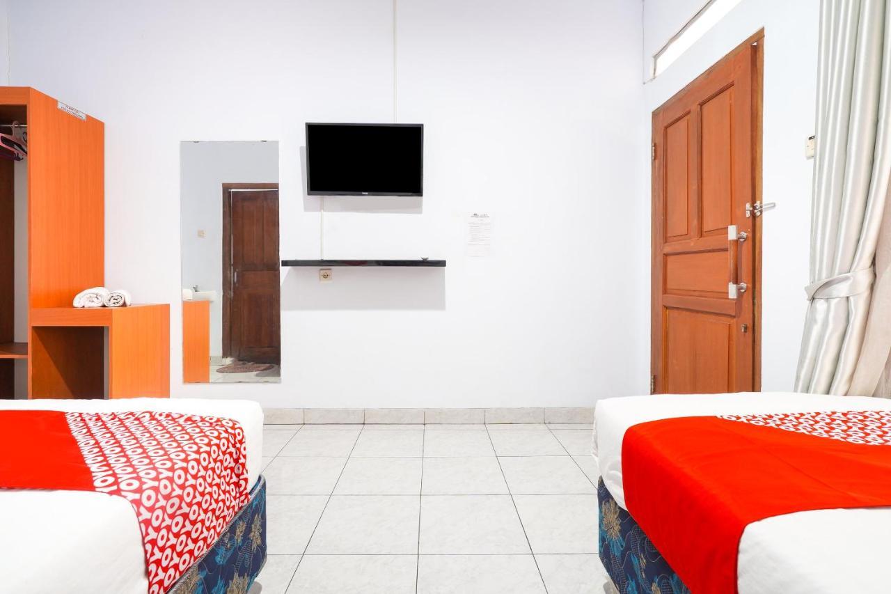 Oyo 91561 Gandhi Hotel باندونج المظهر الخارجي الصورة