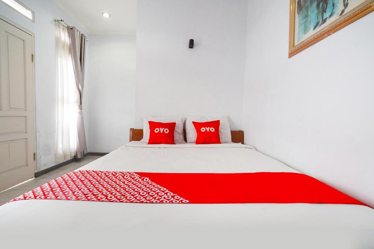 Oyo 91561 Gandhi Hotel باندونج المظهر الخارجي الصورة
