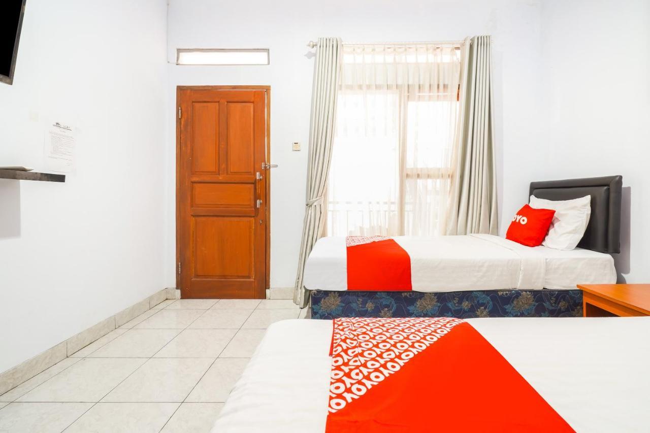 Oyo 91561 Gandhi Hotel باندونج المظهر الخارجي الصورة