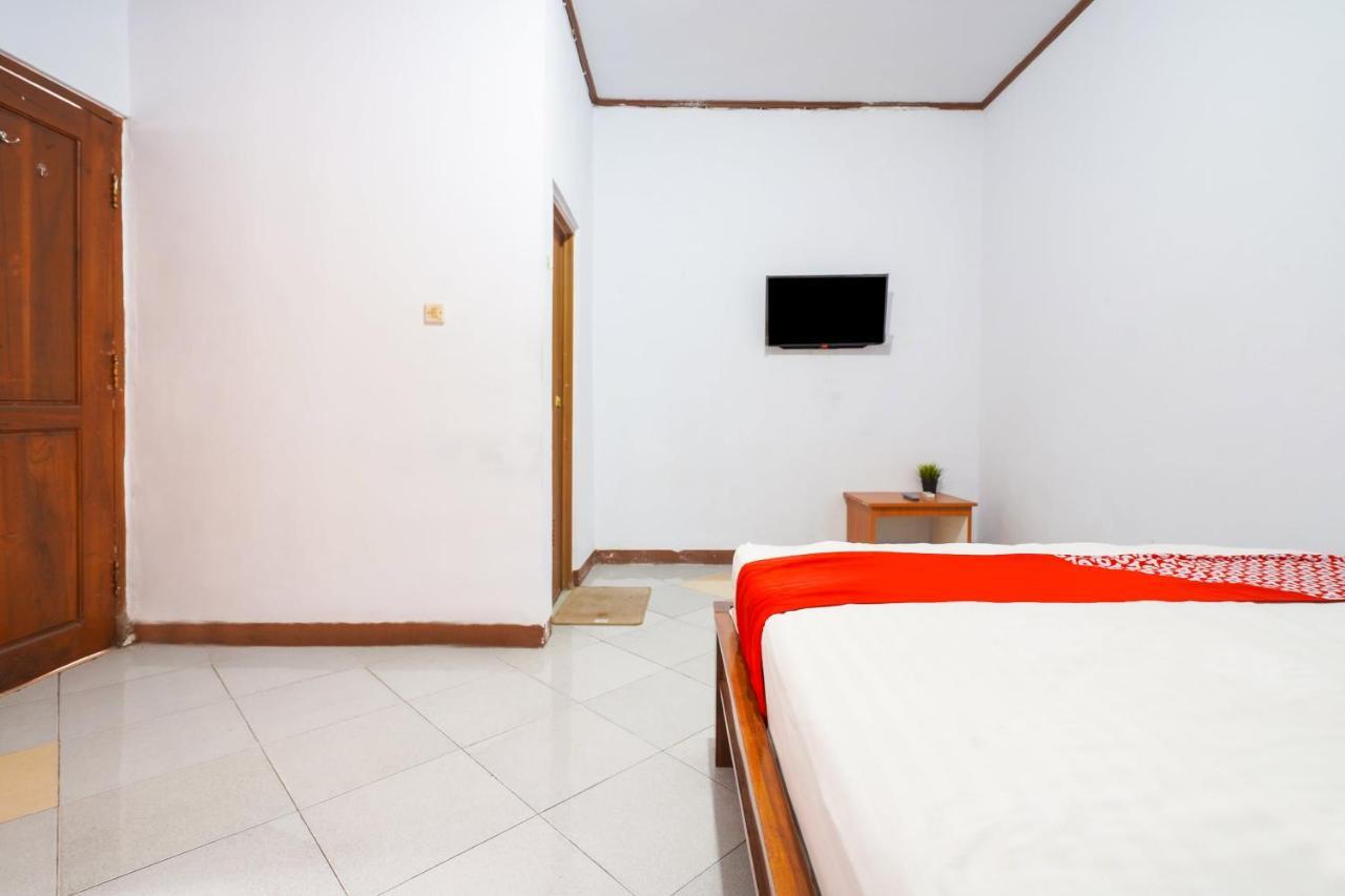 Oyo 91561 Gandhi Hotel باندونج المظهر الخارجي الصورة