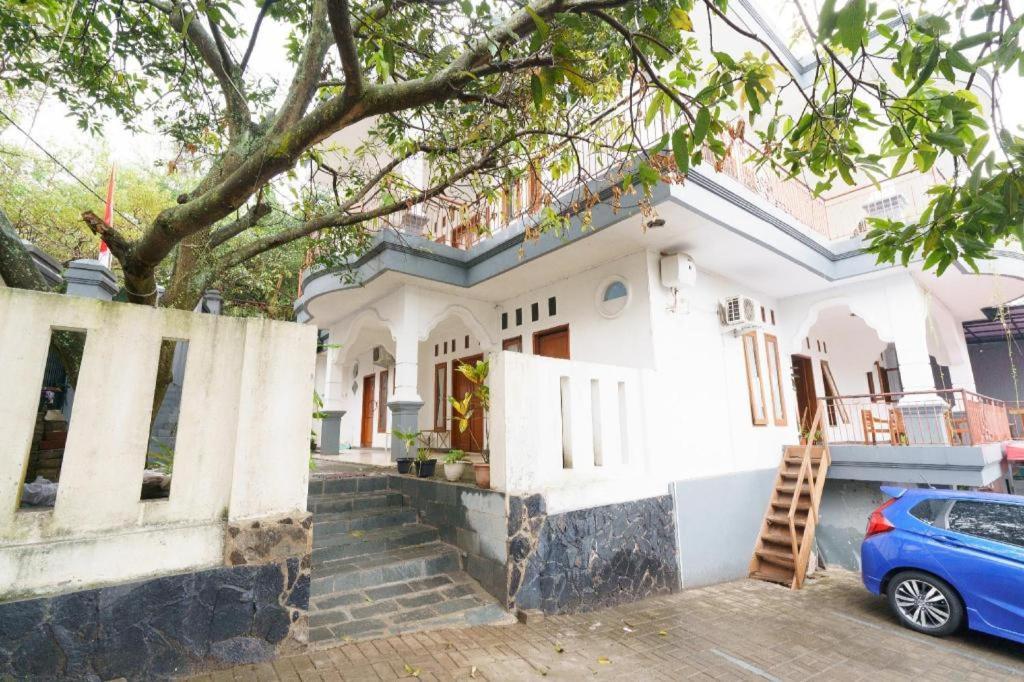 Oyo 91561 Gandhi Hotel باندونج المظهر الخارجي الصورة
